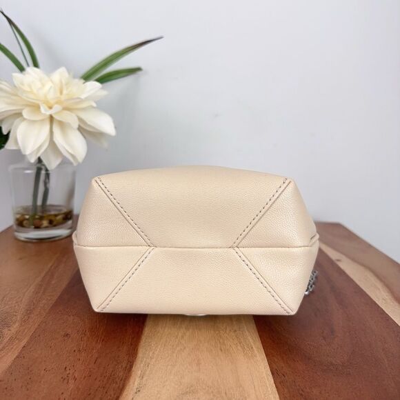 NWT Tory Burch Willa Mini Bucket Bag‎ - Picture 4 of 10